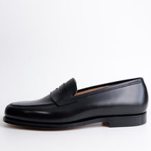 Laden Sie das Bild in den Galerie-Viewer, CROCKETT &amp; JONES Grantham 2 Black Calf
